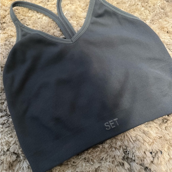 SET Active Top - Picture 2 of 4